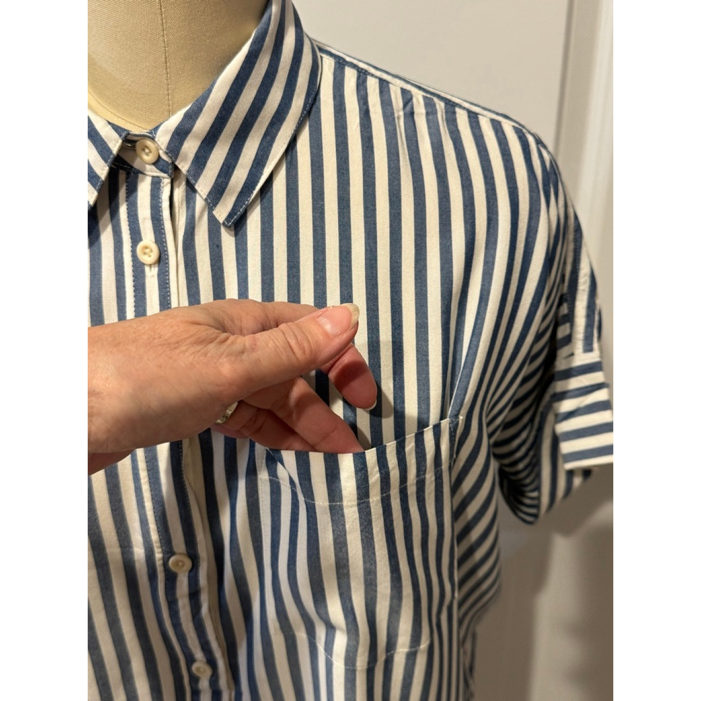 Women's Madewell Blue White Striped Button Down pleated back boxy fit Shirt M - Picture 4 of 12